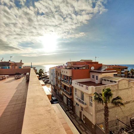 Beautiful Renovated Apartment With Air Conditioning Just Steps From The Sea In Playa San Juan Exterior photo