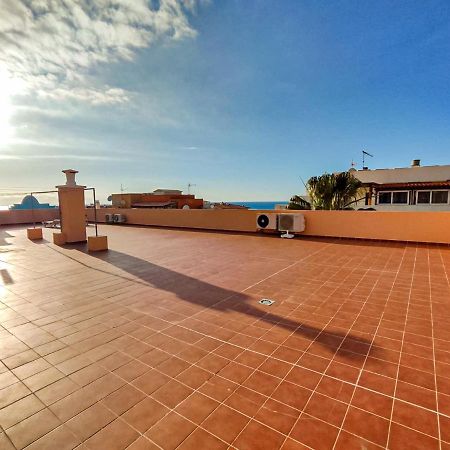Beautiful Renovated Apartment With Air Conditioning Just Steps From The Sea In Playa San Juan Exterior photo