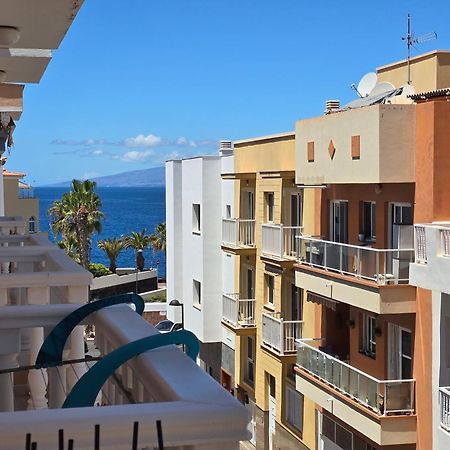 Beautiful Renovated Apartment With Air Conditioning Just Steps From The Sea In Playa San Juan Exterior photo