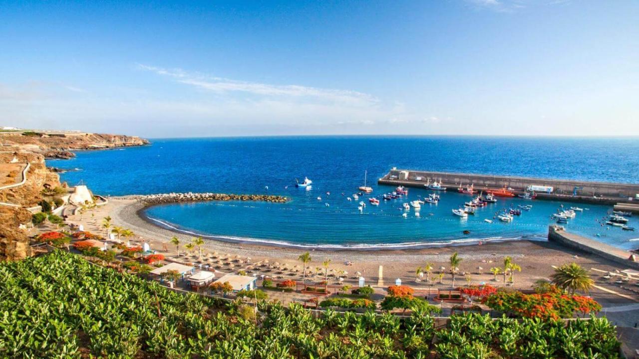 Beautiful Renovated Apartment With Air Conditioning Just Steps From The Sea In Playa San Juan Exterior photo