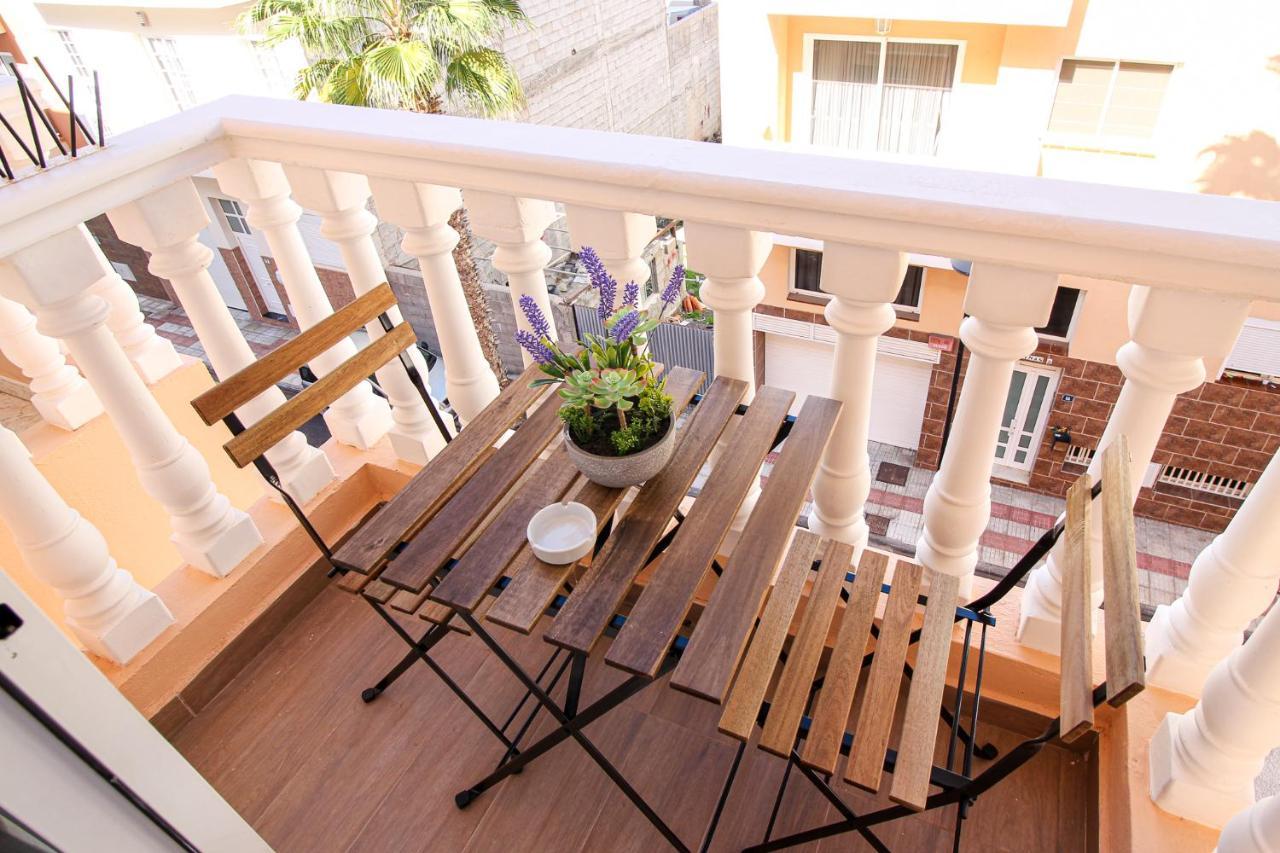 Beautiful Renovated Apartment With Air Conditioning Just Steps From The Sea In Playa San Juan Exterior photo